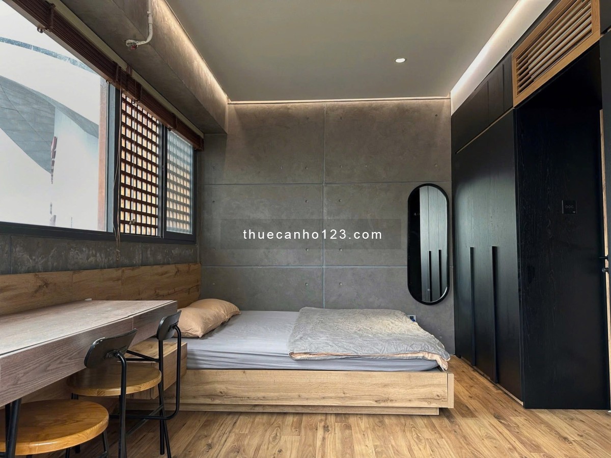 Căn hộ 1 phòng ngủ ban công style Greenhouse ngay sân bay Tân Sơn Nhất