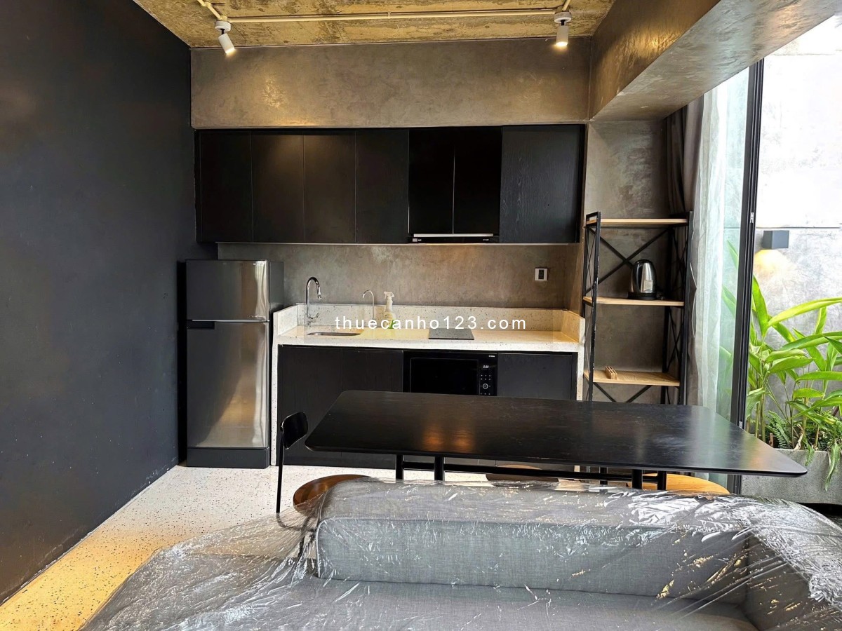 Căn hộ 1 phòng ngủ ban công style Greenhouse ngay sân bay Tân Sơn Nhất