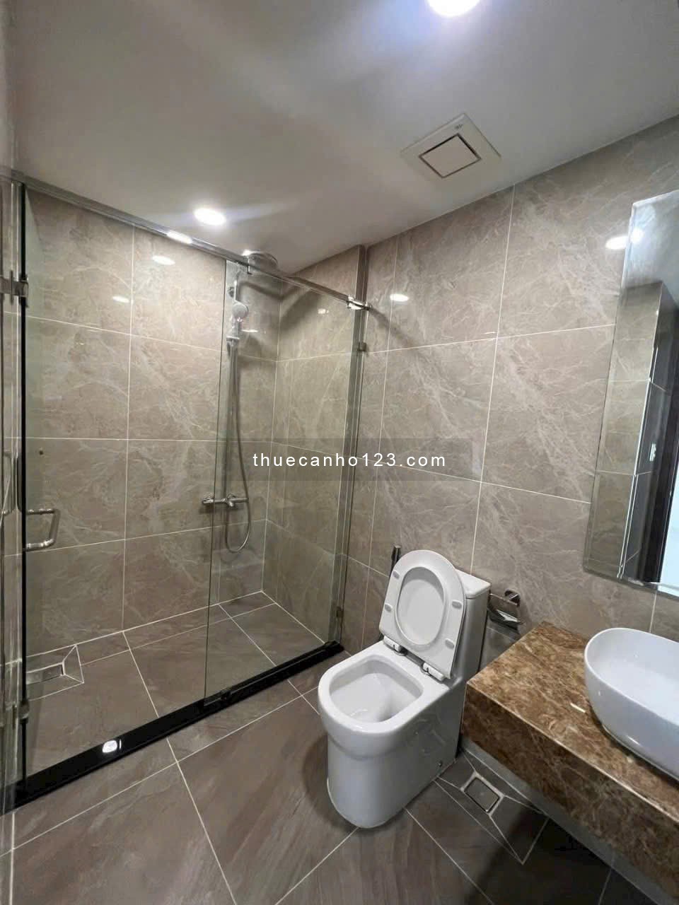 Resgreen Tower, Tân Phú: 76m2, 2p ngủ, 2wc, nội thất, 13tr/th