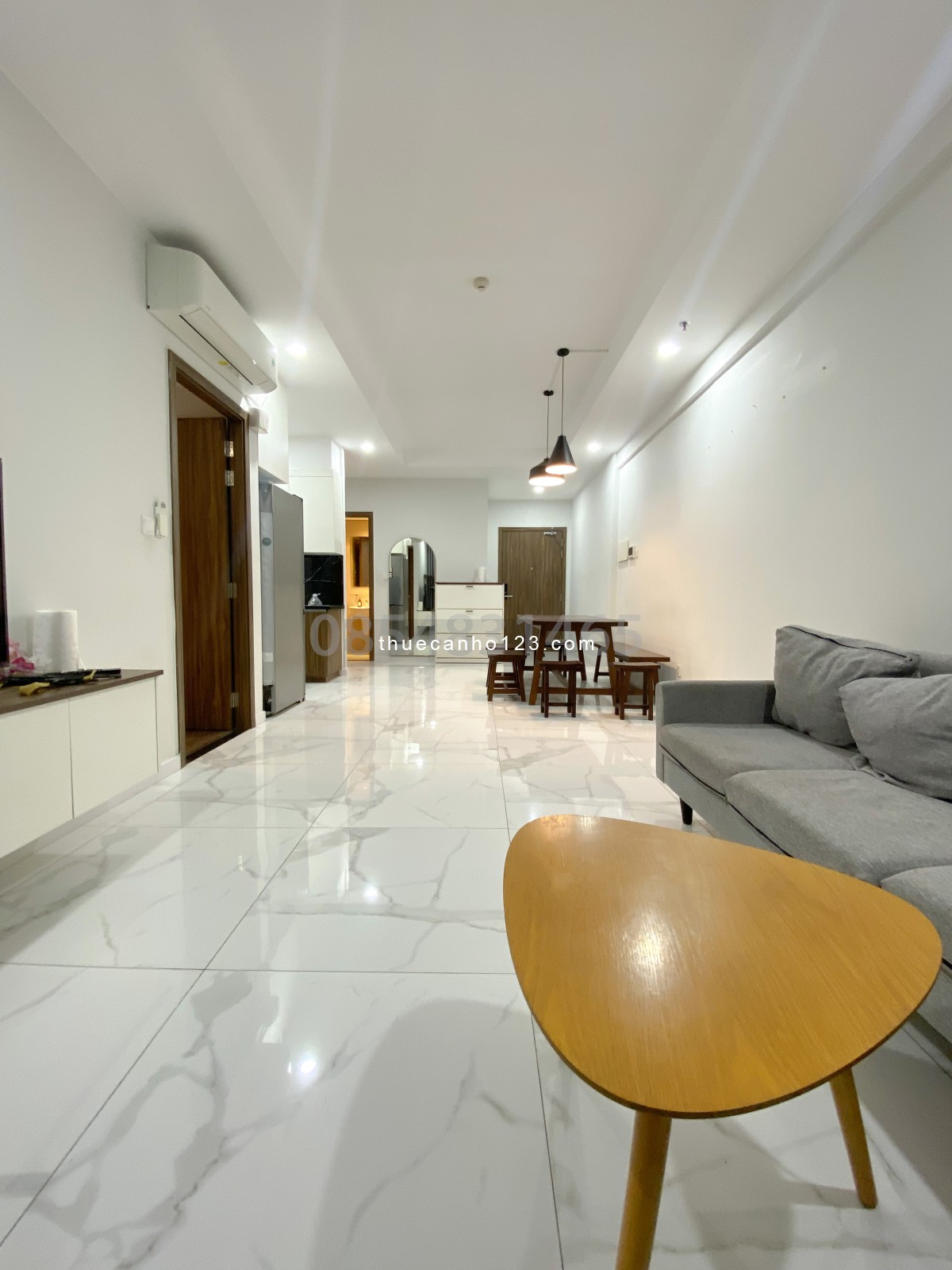 Cần cho thuê căn hộ 2pn 85m2 full nội thất - View trực diện Landmark - Giá 12tr/tháng