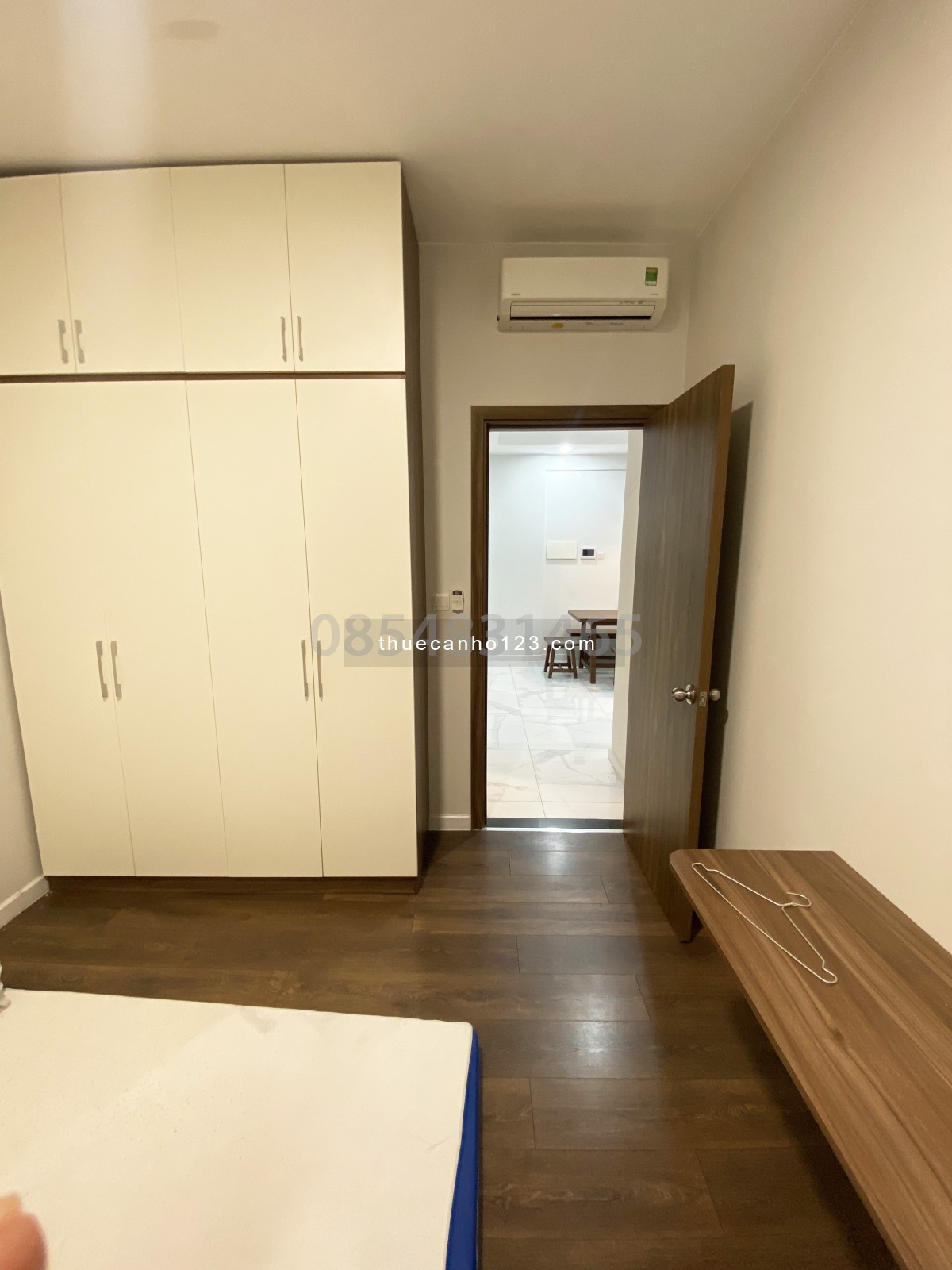 Cần cho thuê căn hộ 2pn 85m2 full nội thất - View trực diện Landmark - Giá 12tr/tháng