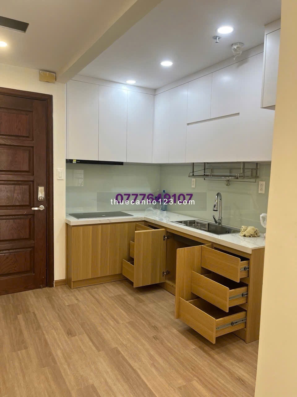 Cần cho thuê căn hộ Dragon Hill 1, thiết kế 2Pn, giá thuê 10 triệu. Lh 0777649107