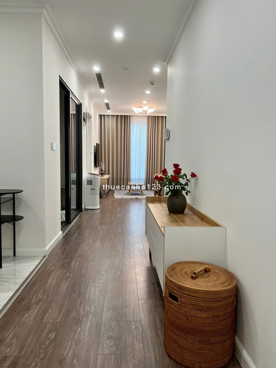 Căn hộ 2 ngủ Sunshine Riverside Tây Hồ 14tr/ tháng