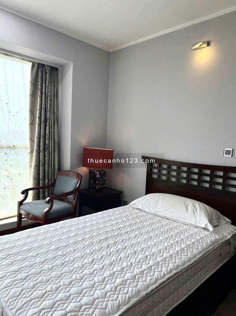 Chung cư VIP vs rẻ N04B Ngoại giao đoàn, lô góc, 3PN, 112 m2, Giá 15 triệu