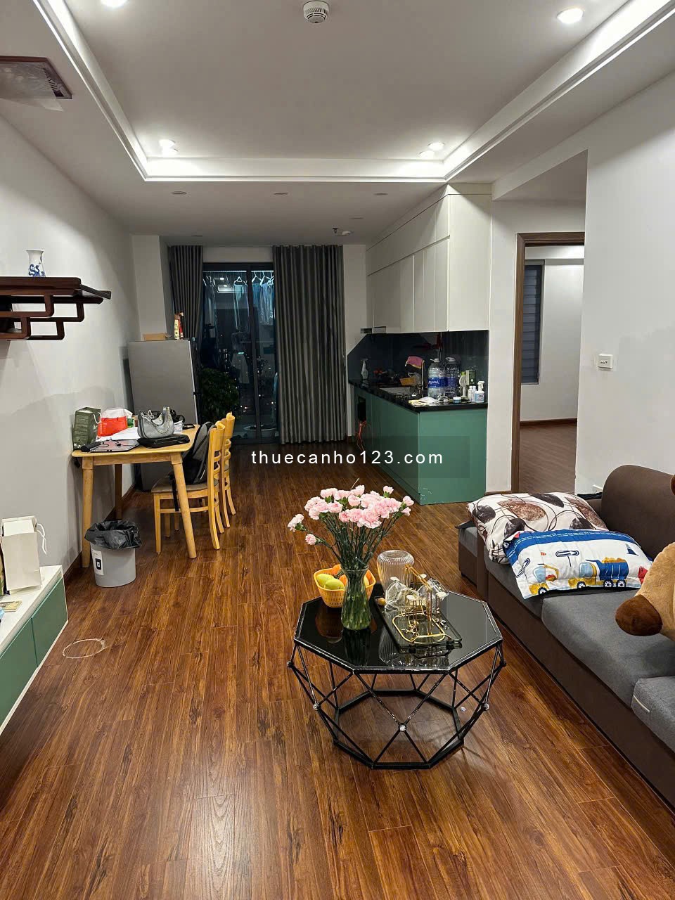 Cho thuê căn 2 ngủ đủ đồ chung cư Sky Central 176 Định Công Hà Nội