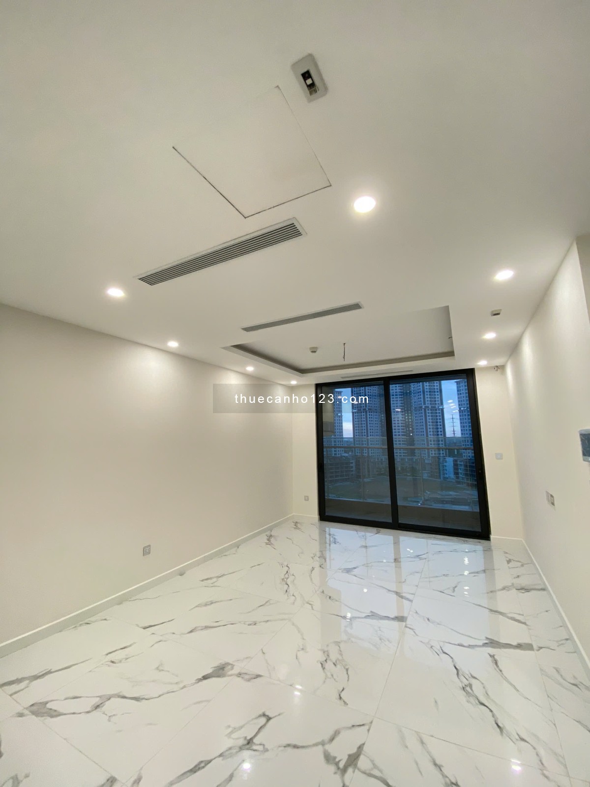 Cho thuê căn hộ 2PN 15tr Sunshine City Ciputra