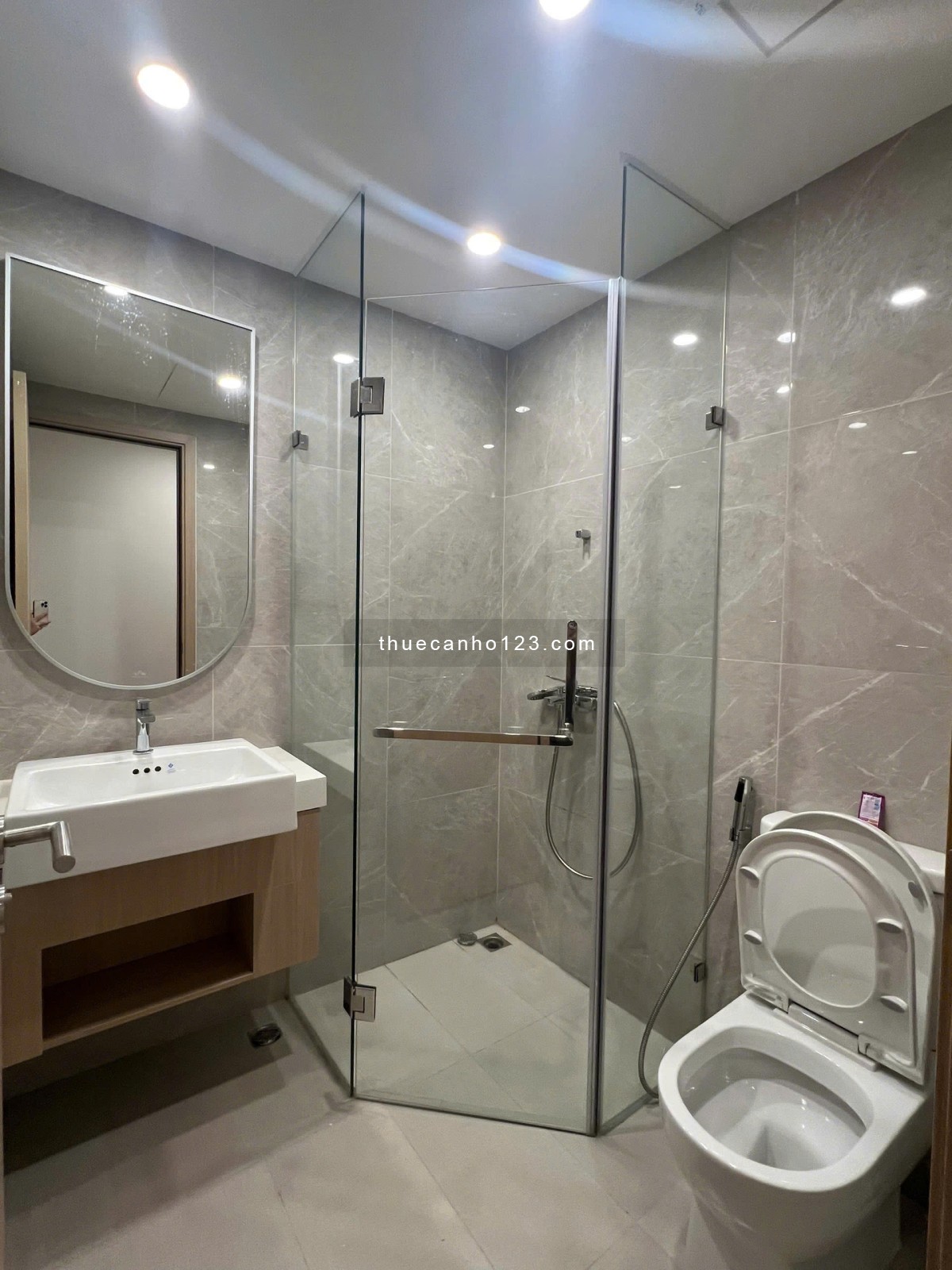Cho thuê căn hộ chung cư cao cấp Masteri Centre Point quận 9