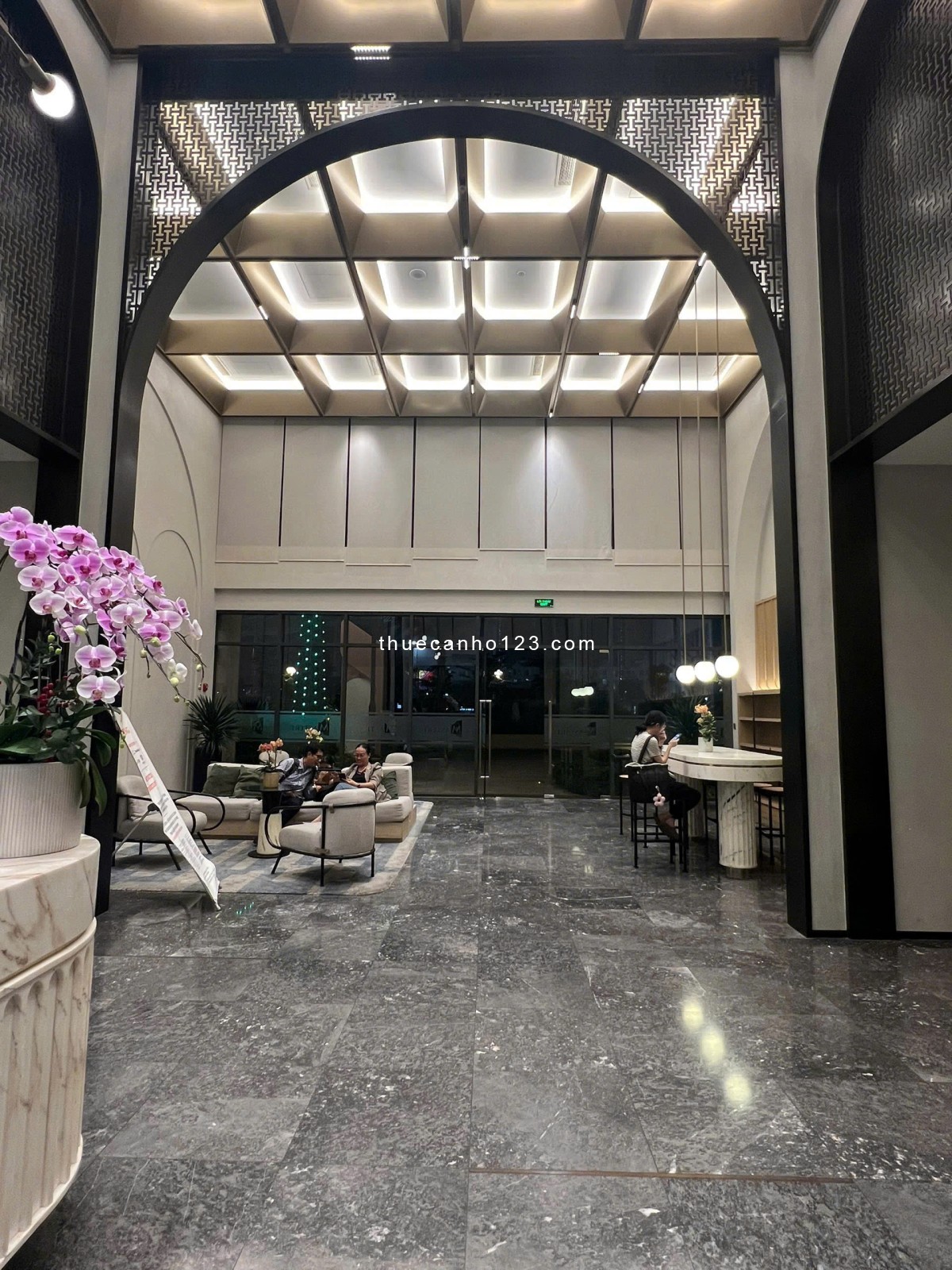 Cho thuê căn hộ chung cư cao cấp Masteri Centre Point quận 9