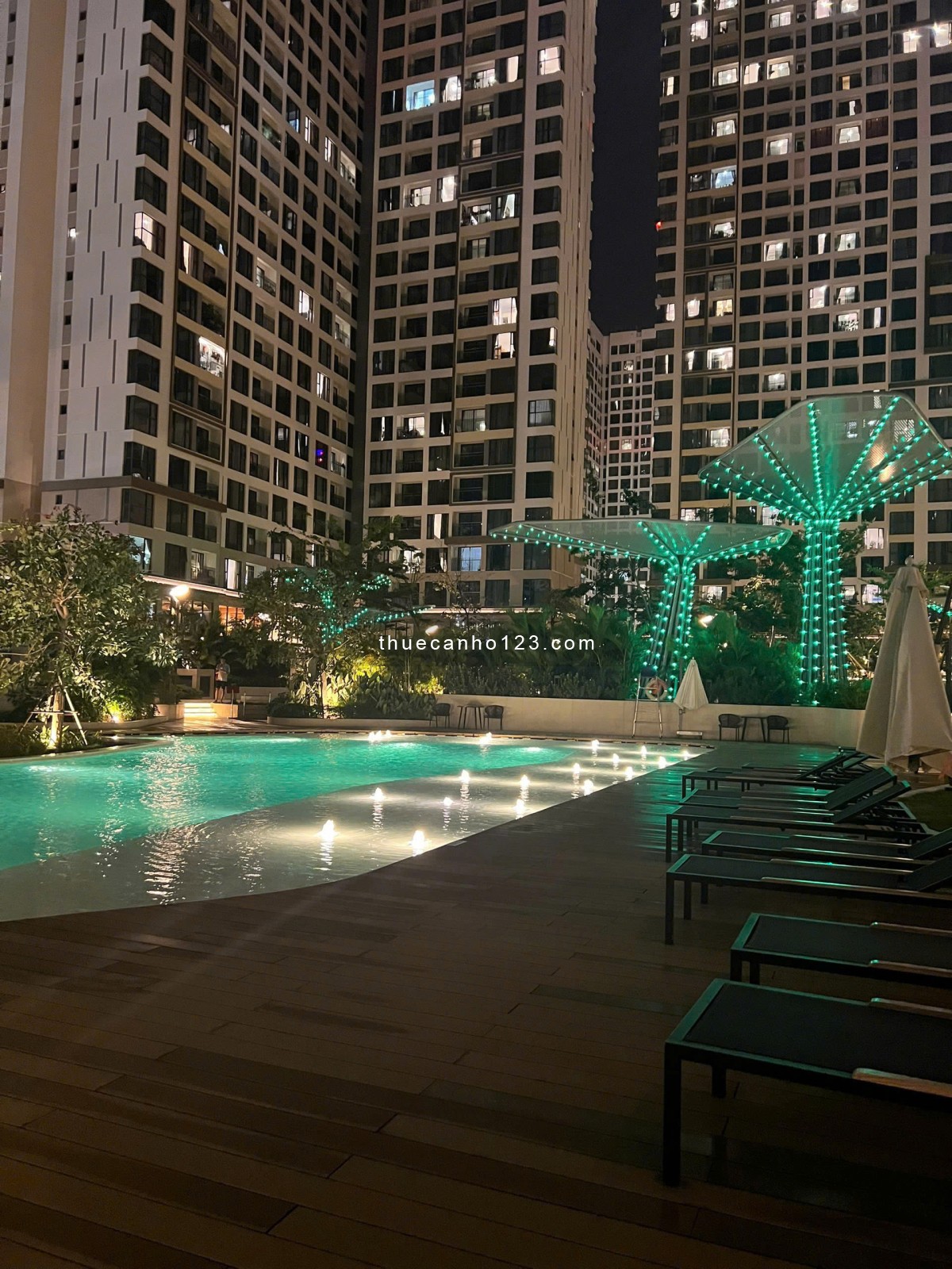 Cho thuê căn hộ chung cư cao cấp Masteri Centre Point quận 9