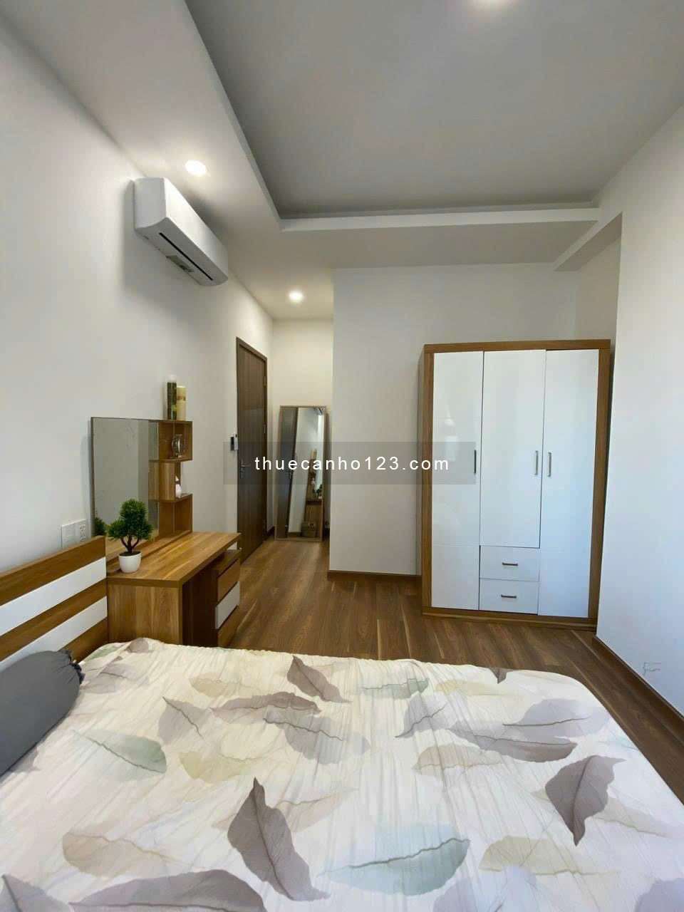 Chung cư Resgreen Tower, Thoại Ngọc Hầu, TP: 2p ngủ, 2wc, 12tr/th