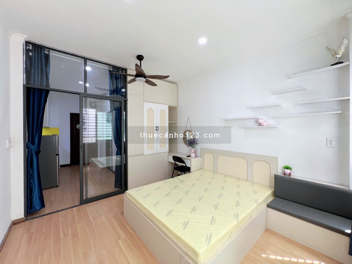 Căn hộ mới – Nhiều phòng – Máy giặt riêng – Đầy đủ nội thất – Dọn vào ở ngay