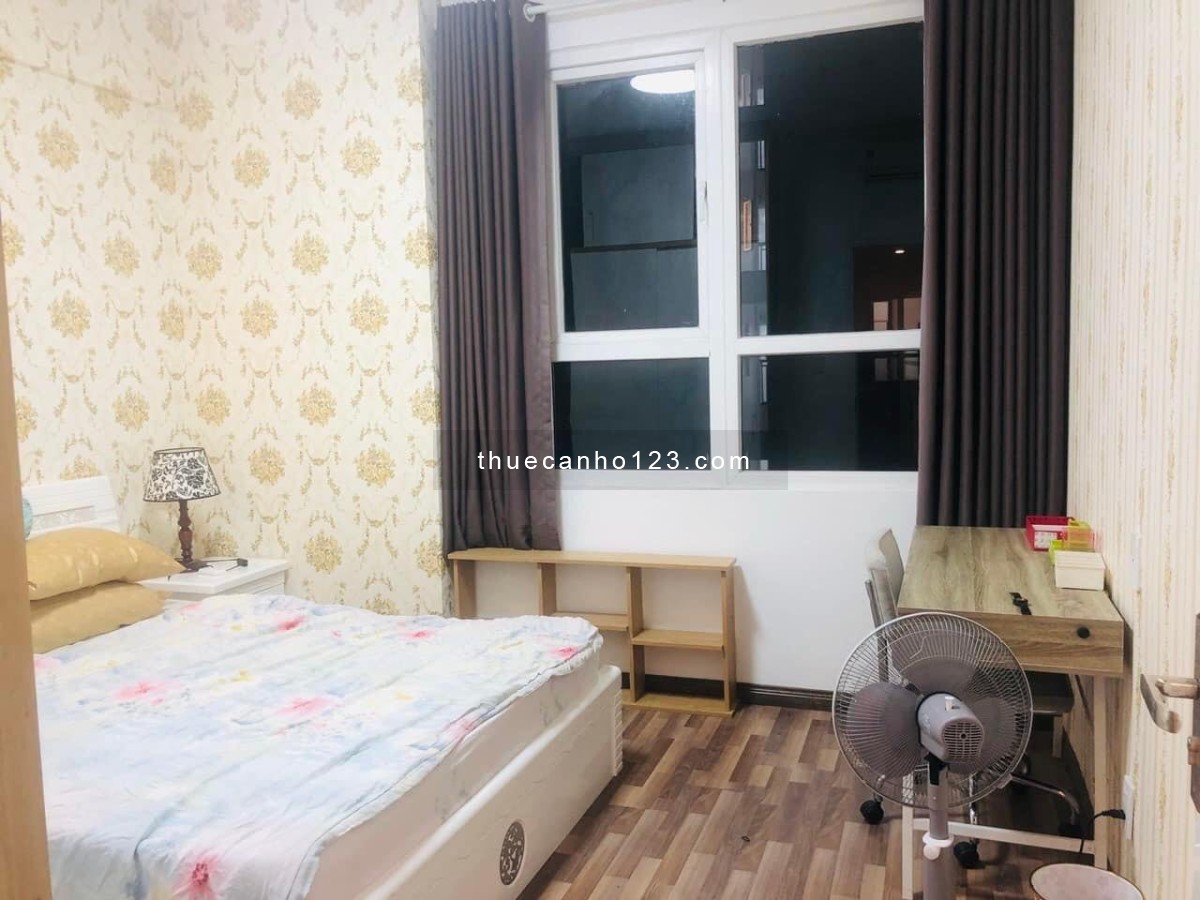 Cần cho thuê căn hộ Florita, 69m2, 2PN, nội thất cơ bản, view Q1, giá 13tr/th. LH: 0975893394 Nhung