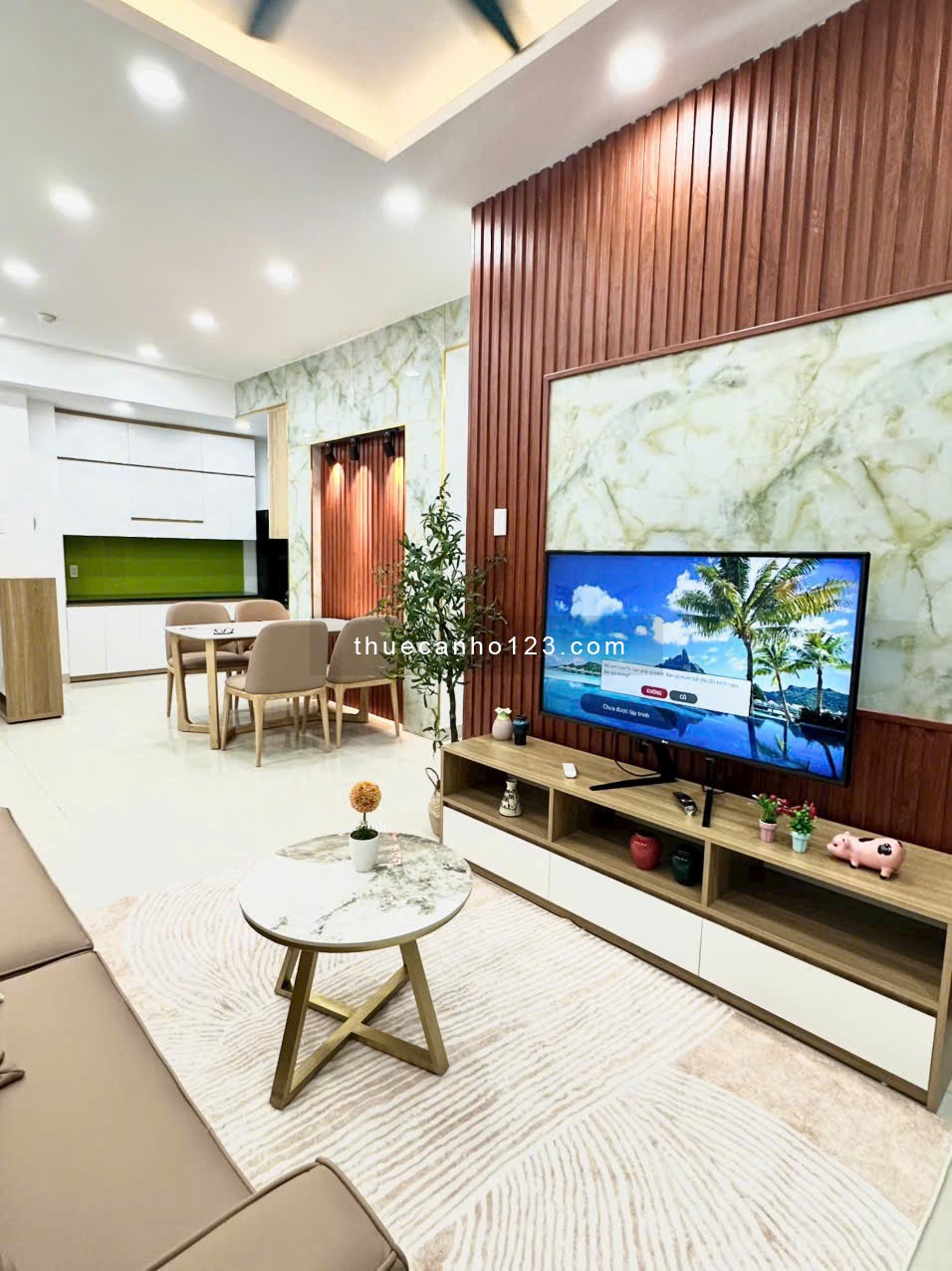 Cho thuê căn hộ chung cư Hùng Vương Plaza DT: 127m2 - 3PN - 2WC - Giá thuê : 22 triệu/tháng