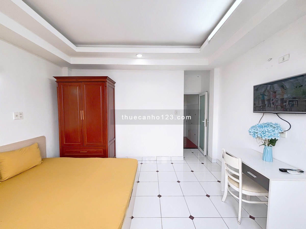 Căn hộ DV 2PN gần Lotte Mart Tân Bình, nằm ở mặt tiền Phạm Văn Hai