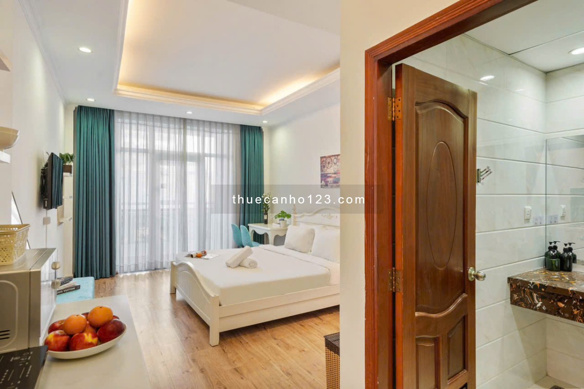 Căn Hộ Quận 1, Tách bếp 45m2, Ban công lớn, Cho nuôi pet, Gần VLU, Bùi Viện, Phố Đi Bộ Nguyễn Huệ