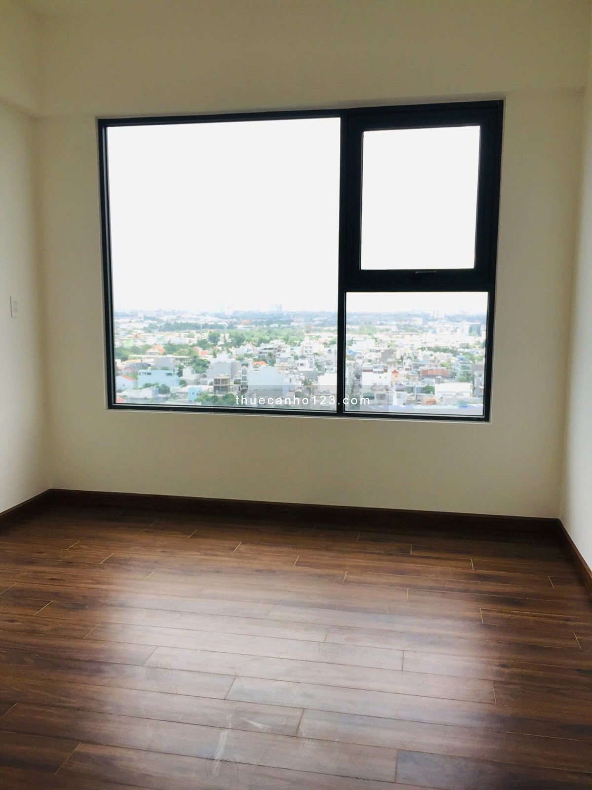 Cho Thuê 2PN 2WC 75m² Có Nội Thất, Chỉ 8tr Tại Akari City
