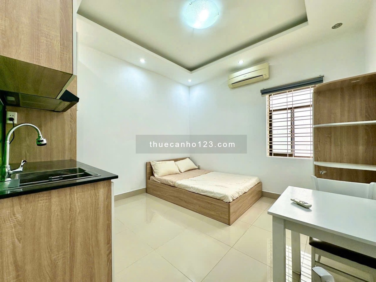 Căn Hộ Nguyễn Gia Trí, Bình Thạnh, Full nội thất, cửa sổ thoáng, Máy giặt riêng, Gần ĐH Hutech