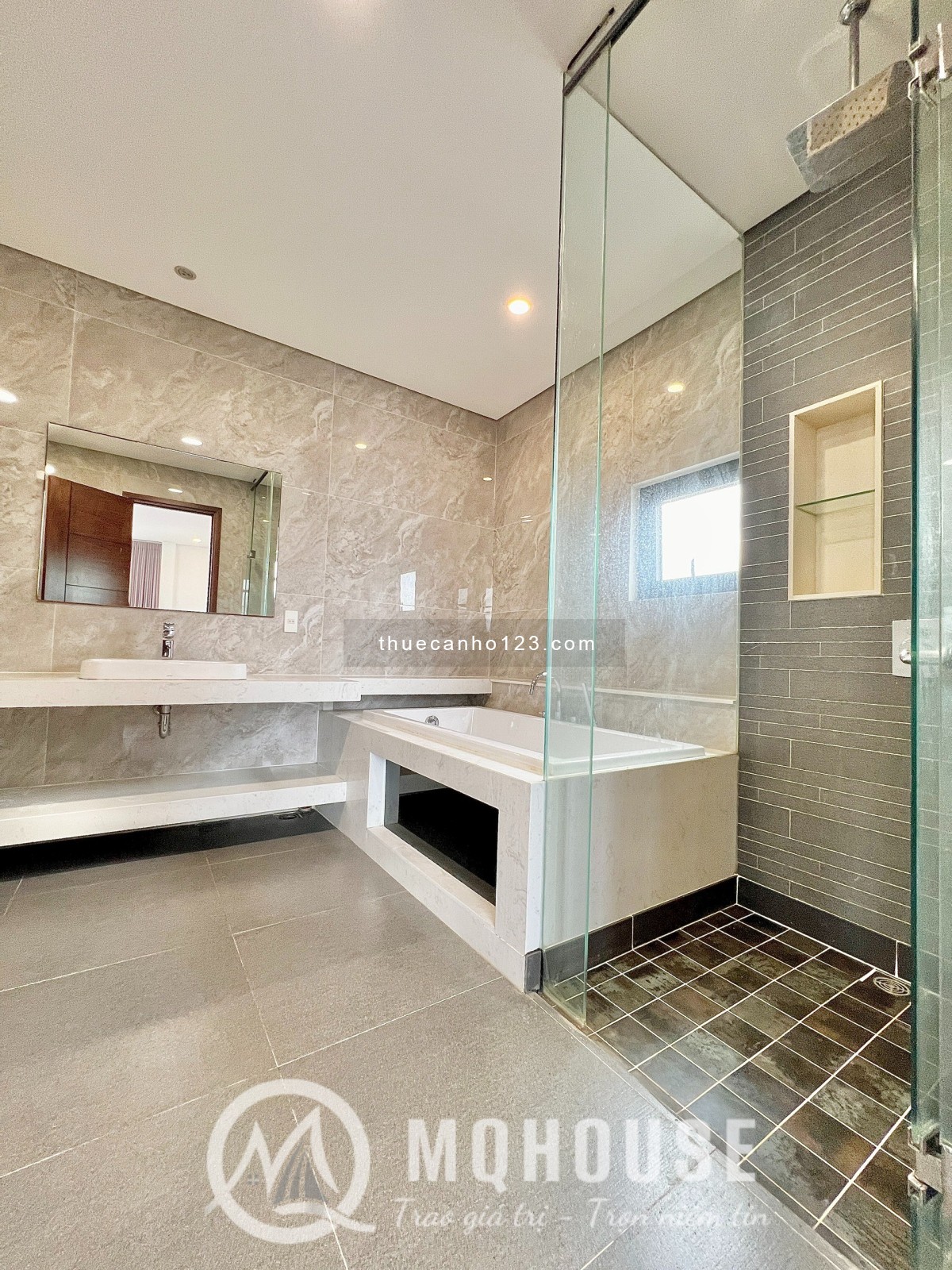 Cho thuê Căn hộ Chung cư 2PN 2WC Thăng Long Phường 4 Tân Bình