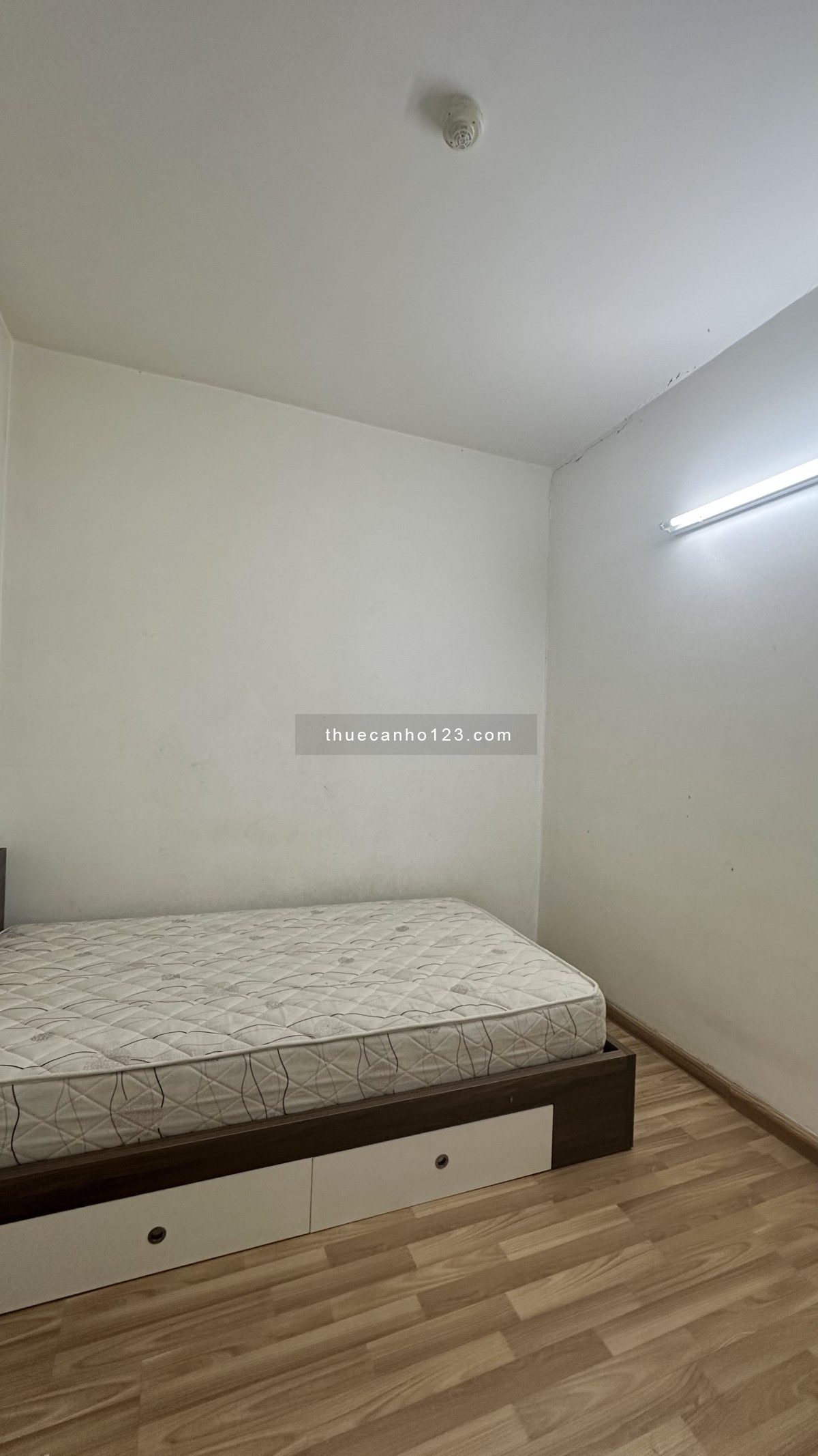 Cho thuê gấp căn hộ 2pn-1wc full nội thất xách vali vào ở ngay