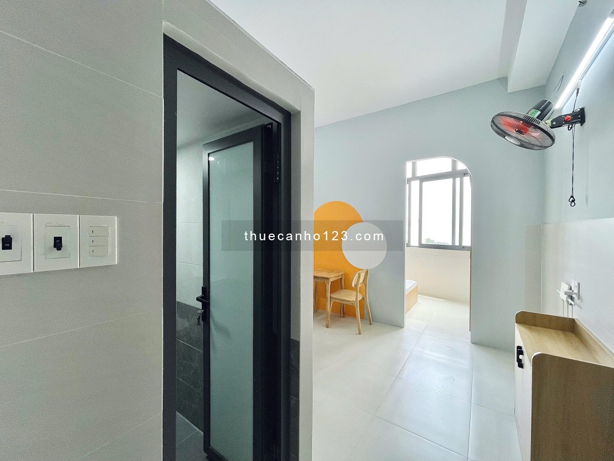 Cho thuê căn hộ 1PN, cửa sổ trời, full nội thất – Ngay sân bay Tân Sơn Nhất