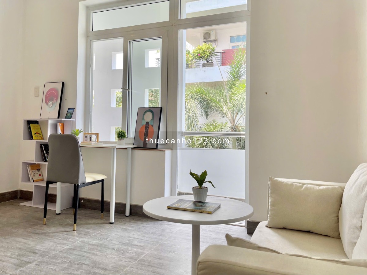 Thuê ngay studio full nội thất, cửa sổ lớn gần FTU2, UEF, Hutech ngay Bùi Đình Tuý, Bình Thạnh