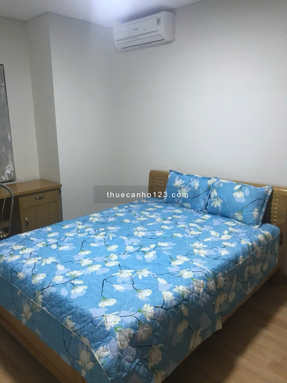 Cho thuê căn hộ Golden Palace Mễ Trì 118m2, 3 ngủ, full đồ nội thất