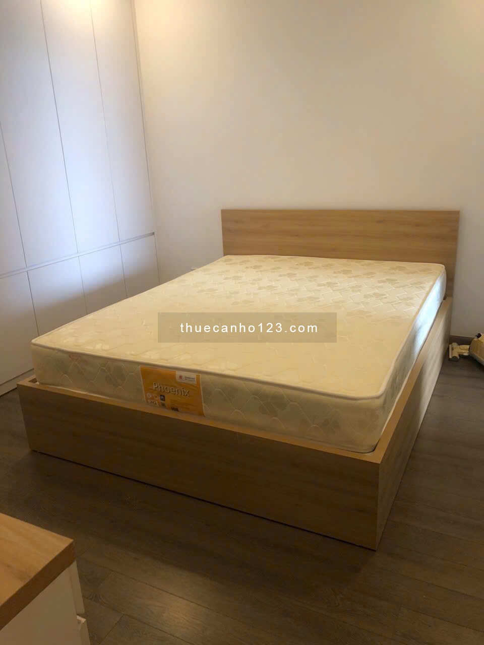 Cho thuê căn hộ FLC 265 Cầu Giấy 3 phòng ngủ, full nội thất, 116m2