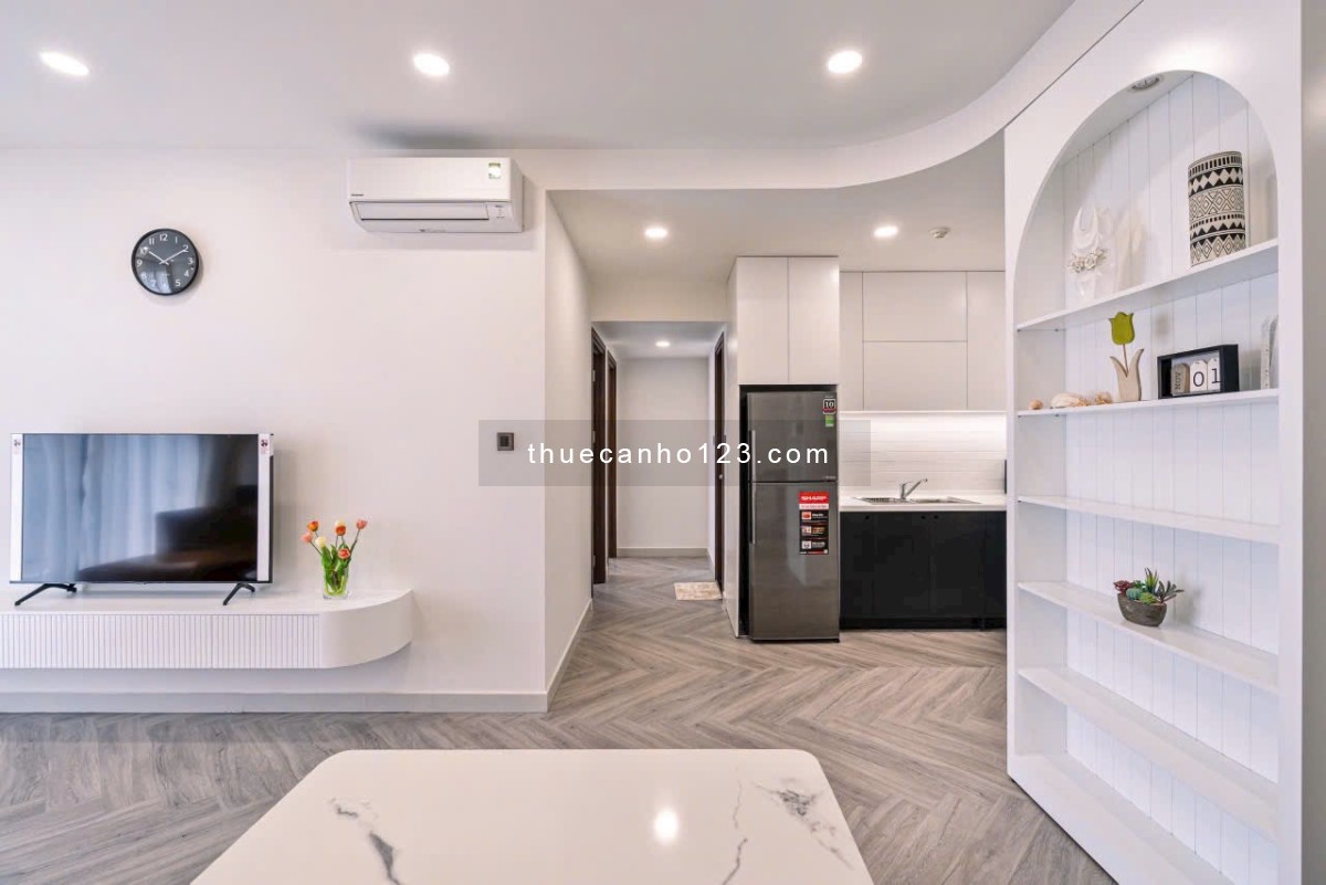 Cho thuê căn 2pn 2wc full nội thất SaigonRoyal Quận 4
