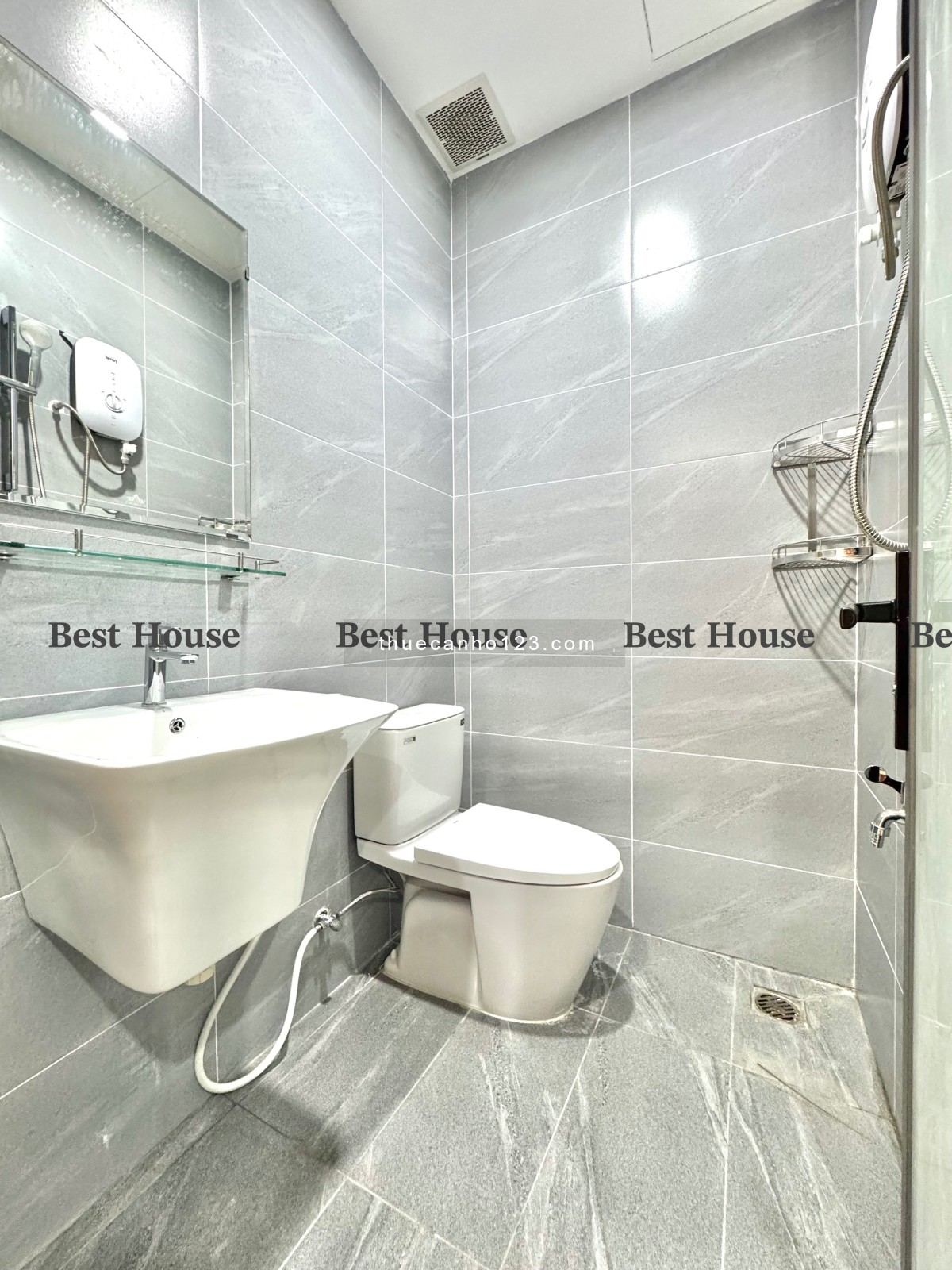 Cho thuê căn hộ ban công, giặt riêng ngay chợ Tân Hương, AEON Tân Phú