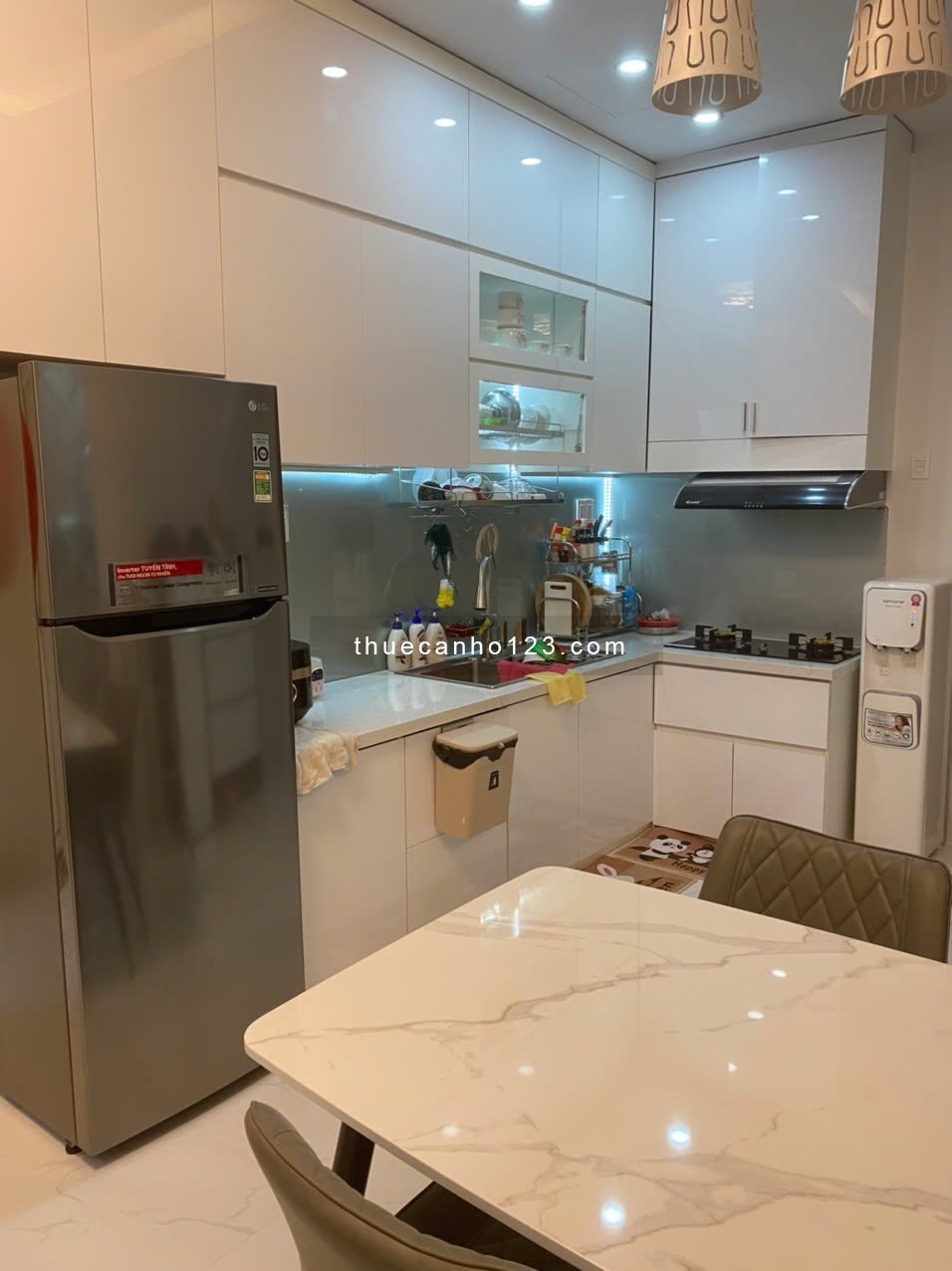 Cho thuê CH Richstar 2PN 1WC, 11 triệu đầy đủ nội thất, ở liền, xem nhà 24/7
