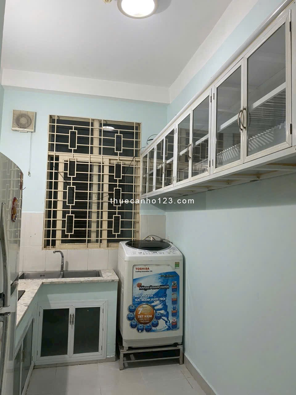 Chung cư Đặng Văn Ngữ khúc giao Tân Bình 2p ngủ, 88m2, không mất phí quản lí, 8tr/th