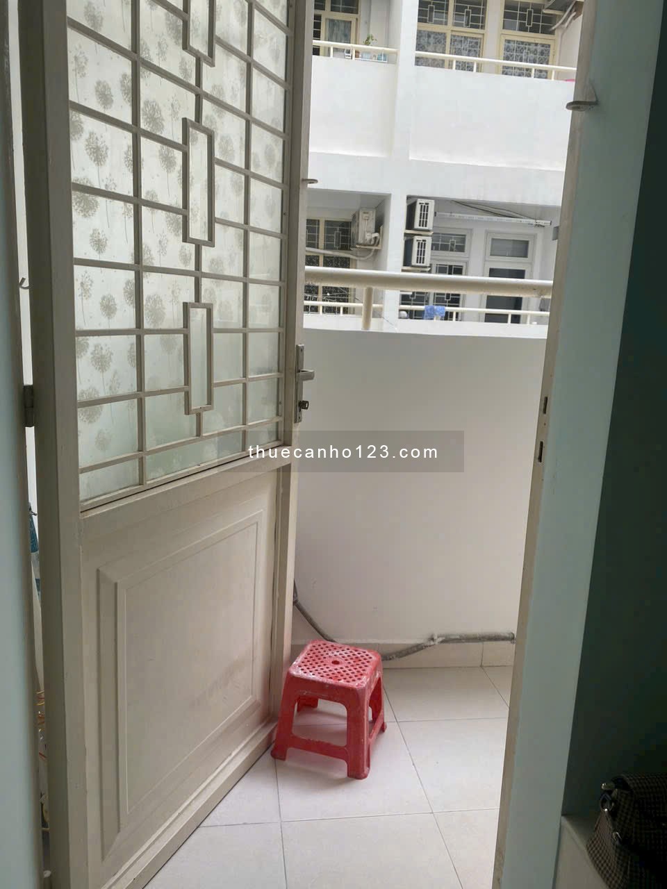 Chung cư Đặng Văn Ngữ khúc giao Tân Bình 2p ngủ, 88m2, không mất phí quản lí, 8tr/th