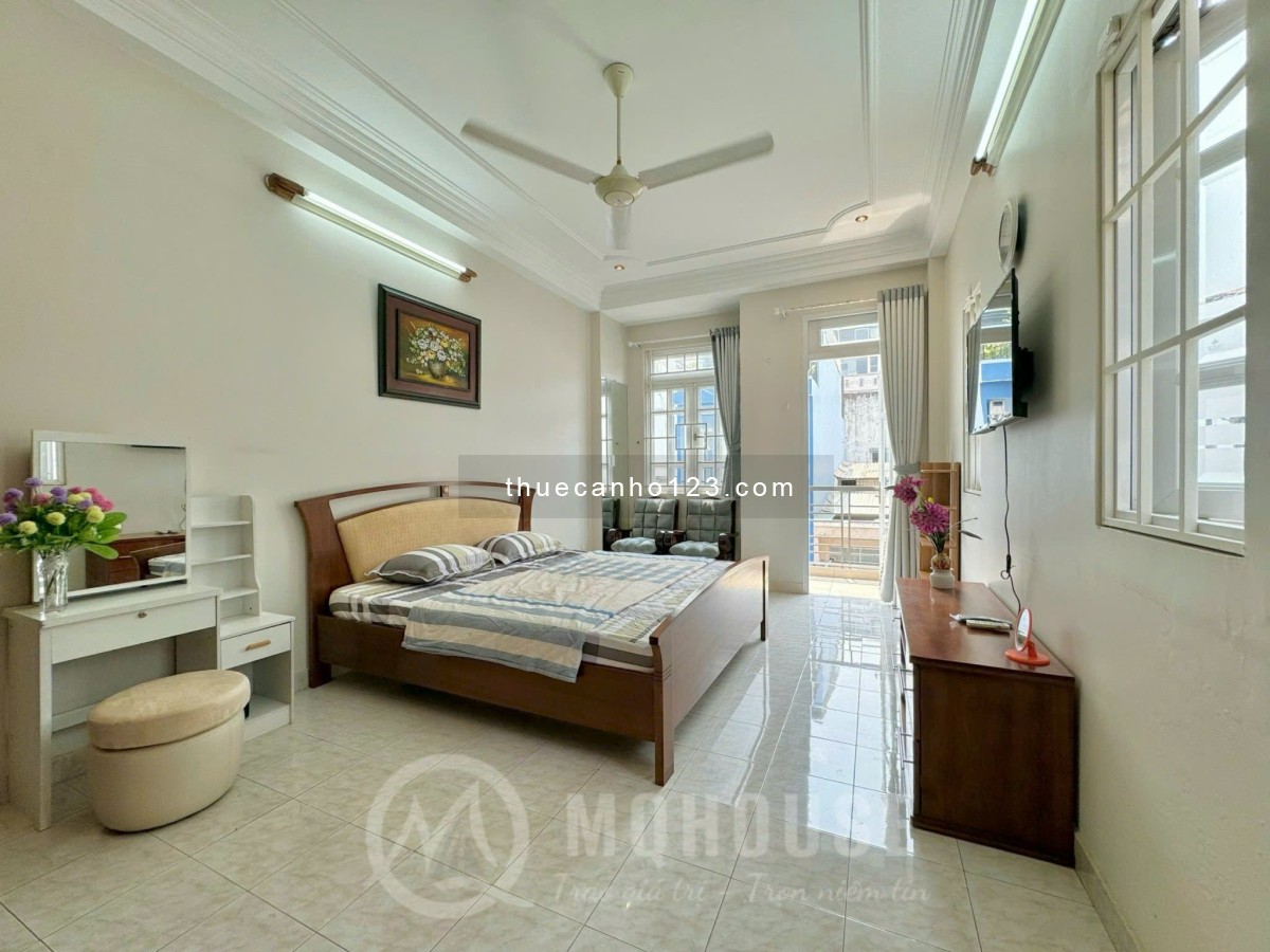 Căn hộ 1PN penthouse full nội thất gần sân bay, Quận Tân Bình