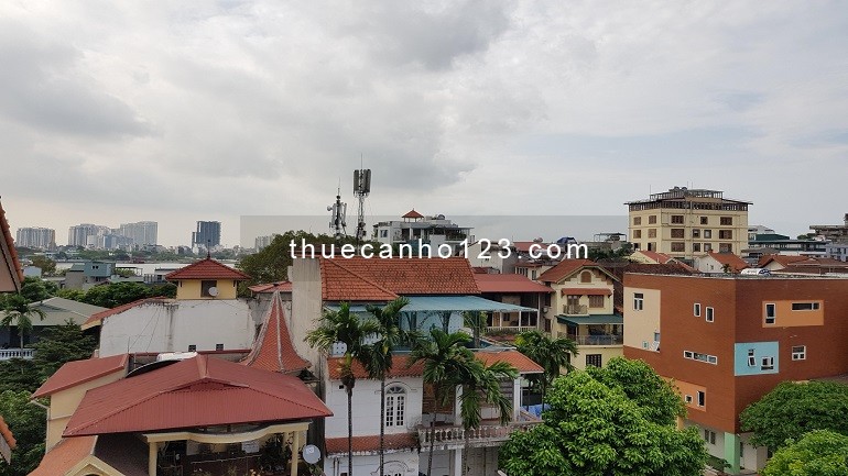 Cho thuê căn hộ dịch vụ tại Tô Ngọc Vân, Tây Hồ, 200m2, 3PN, ban công, view thoáng, đầy đủ đồ