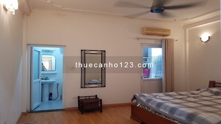 Cho thuê căn hộ dịch vụ tại Từ Hoa, Tây Hồ, 80m2, 1PN, đầy đủ nội thất