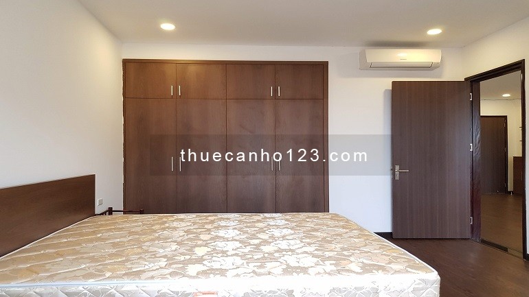 Cho thuê căn hộ dịch vụ tại Tô Ngọc Vân, Tây Hồ, 120m2, 2PN, ban công, view thoáng, đầy đủ đồ
