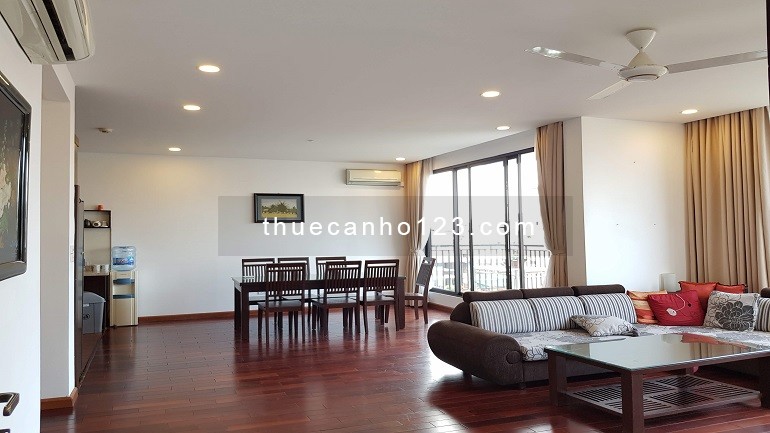 Cho thuê căn hộ dịch vụ tại Tô Ngọc Vân, Tây Hồ, 200m2, 3PN, ban công, view thoáng, đầy đủ đồ
