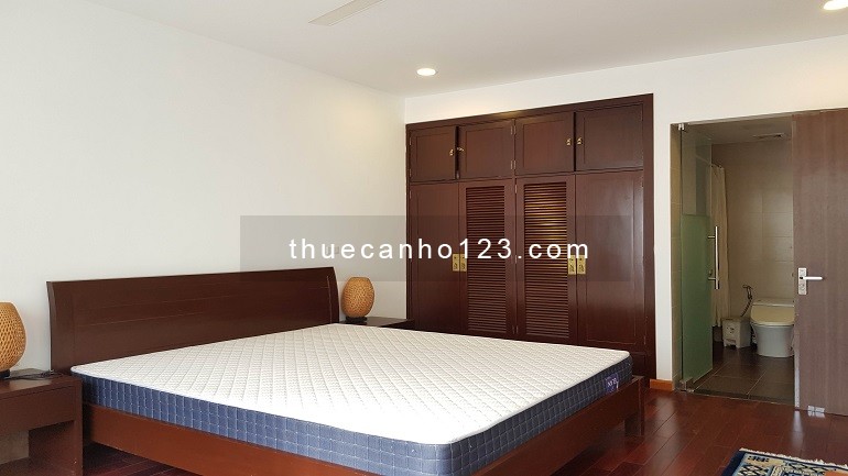 Cho thuê căn hộ dịch vụ tại Tô Ngọc Vân, Tây Hồ, 200m2, 3PN, ban công, view thoáng, đầy đủ đồ