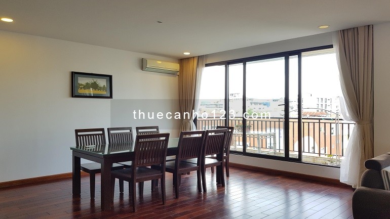 Cho thuê căn hộ dịch vụ tại Tô Ngọc Vân, Tây Hồ, 200m2, 3PN, ban công, view thoáng, đầy đủ đồ