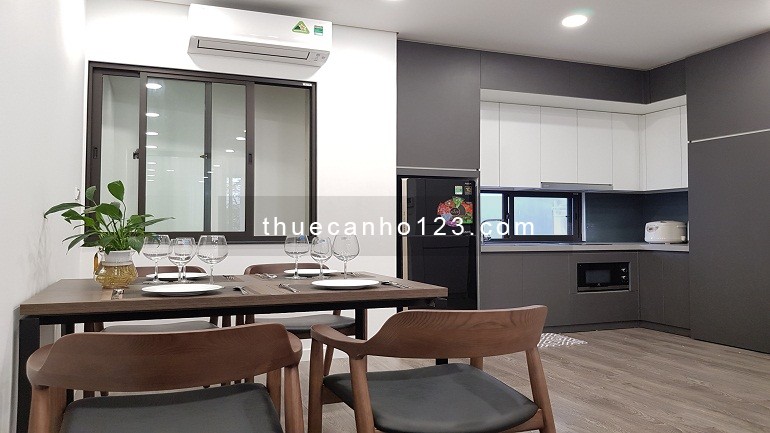 Cho thuê căn hộ dịch vụ tại Trịnh Công Sơn, Tây Hồ, 50m2, 1PN, đầy đủ nội thất đẹp hiện đại