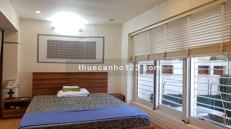 Cho thuê căn hộ dịch vụ tại Đặng Thai Mai, Tây Hồ, 45m2, 1PN, sân vườn, đầy đủ nội thất