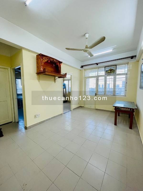 Cần cho thuê căn hộ Phú Thọ quận 11, diện tích 62m2, 2 phòng ngủ, giá thuê 9tr5/tháng