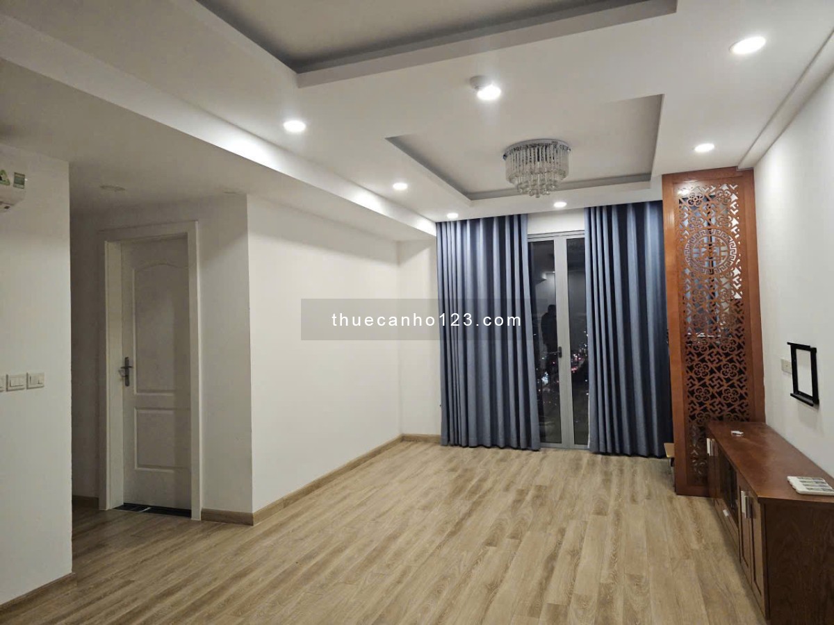 Cho thuê gấp căn hộ 4 ngủ đủ đồ chung cư Imperal Plaza 360 Giải Phóng Thanh Xuân Hà Nội