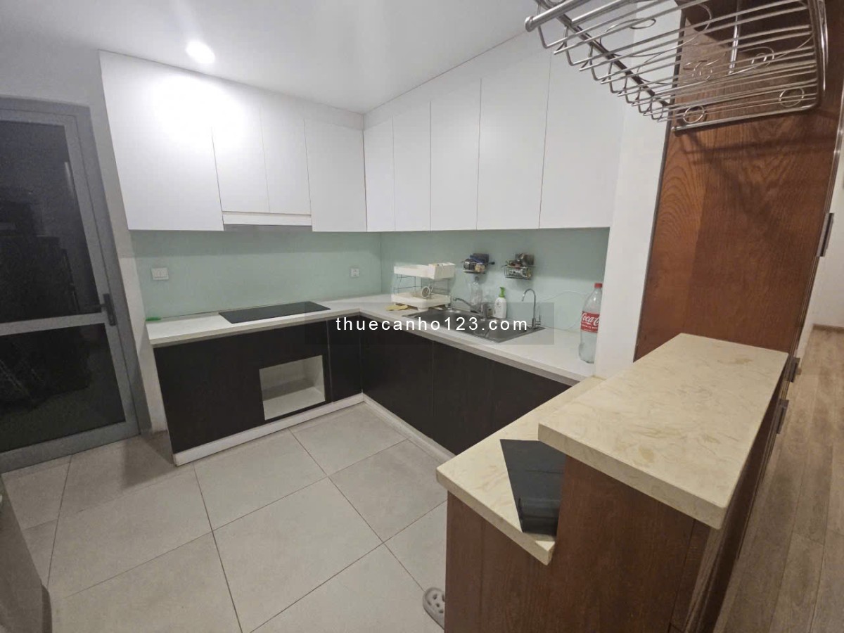 Cho thuê gấp căn hộ 4 ngủ đủ đồ chung cư Imperal Plaza 360 Giải Phóng Thanh Xuân Hà Nội