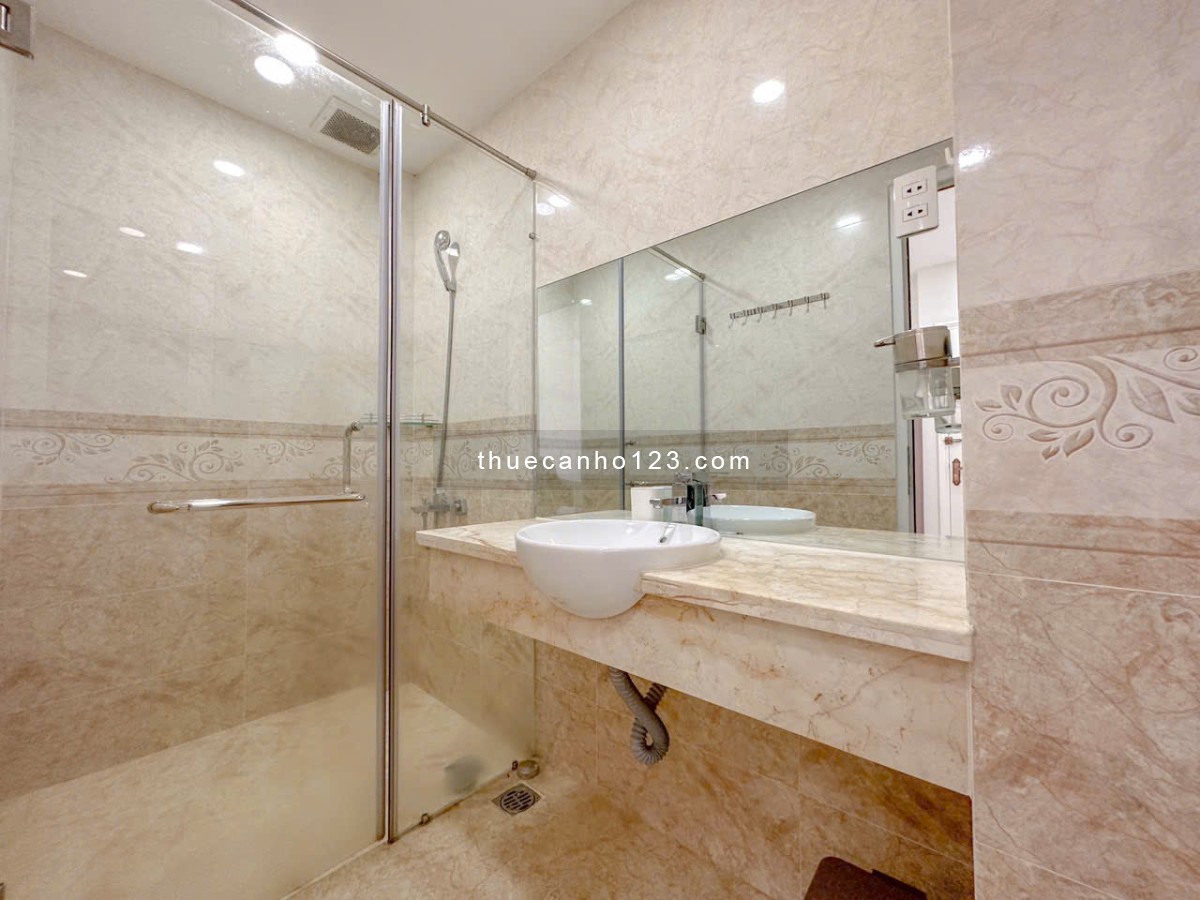 Cho thuê căn hộ 1PN-55m2, Thang máy, Hầm xe, View cây xanh, View bờ sông Gần Vòng Xoay Điện Biên Phủ