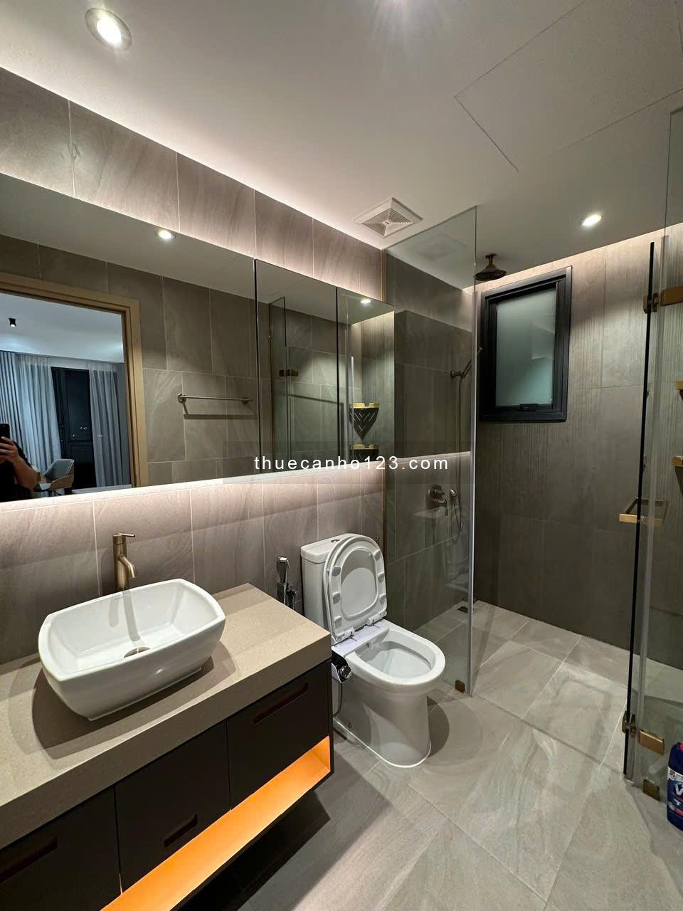 Cần cho thuê nhanh căn hộ cao cấp The Antonia, 2PN 2WC, nhà đẹp, hình thật 100%. Ngoài đẹp hơn