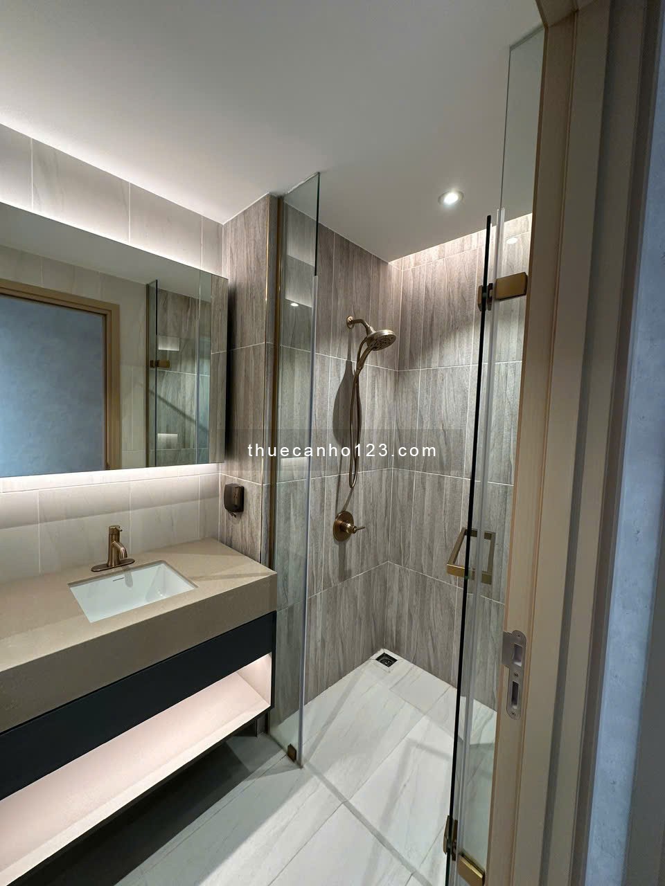 Cần cho thuê nhanh căn hộ cao cấp The Antonia, 2PN 2WC, nhà đẹp, hình thật 100%. Ngoài đẹp hơn