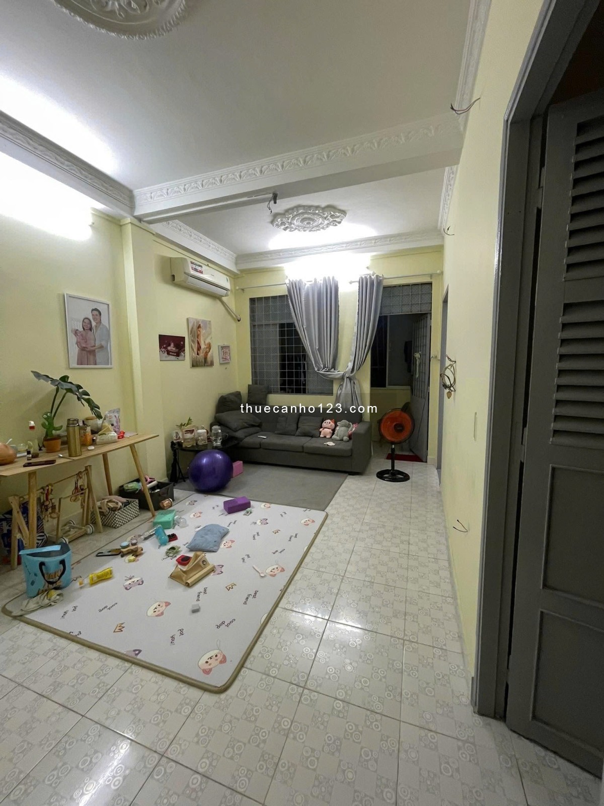 Chung cư 10A Trần Nhật Duật, Tân Định, Quận 1: 70m2, 2p ngủ, Nt, 12tr/th