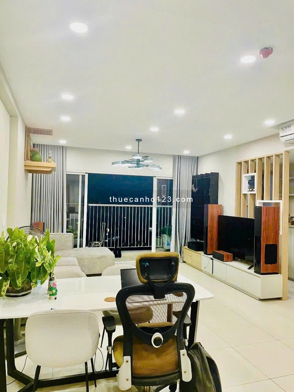The Botanica, Phổ Quang, P2, Tân BÌnh: 70m2 - 2p ngủ, 2wc, Nt, 16tr/th
