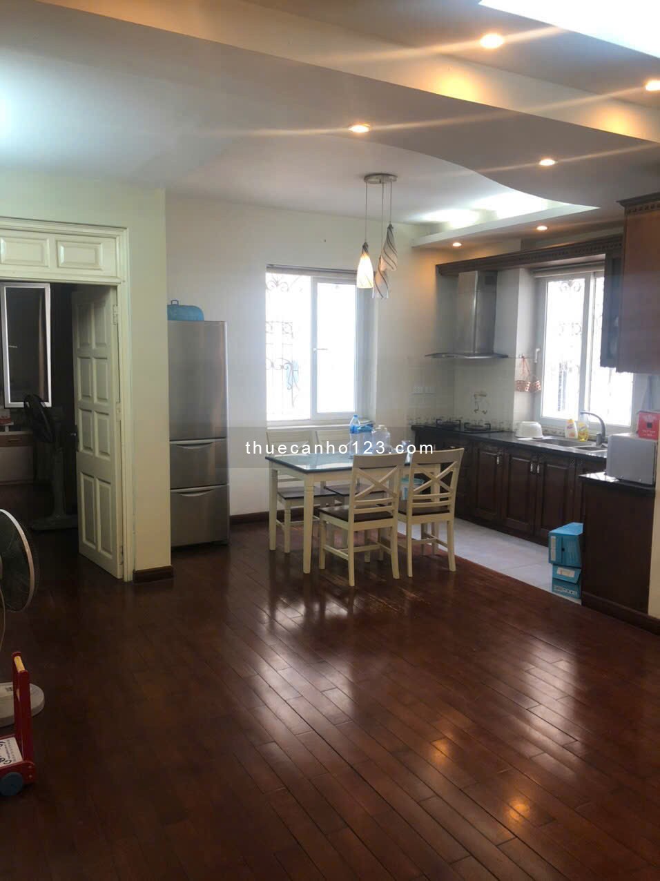 Cho thuê căn hộ chung cư 2pn – 1pk diện tích 98m2 có Full đồ ở Dương Đình Nghệ, Cầu Giấy, Hà Nội